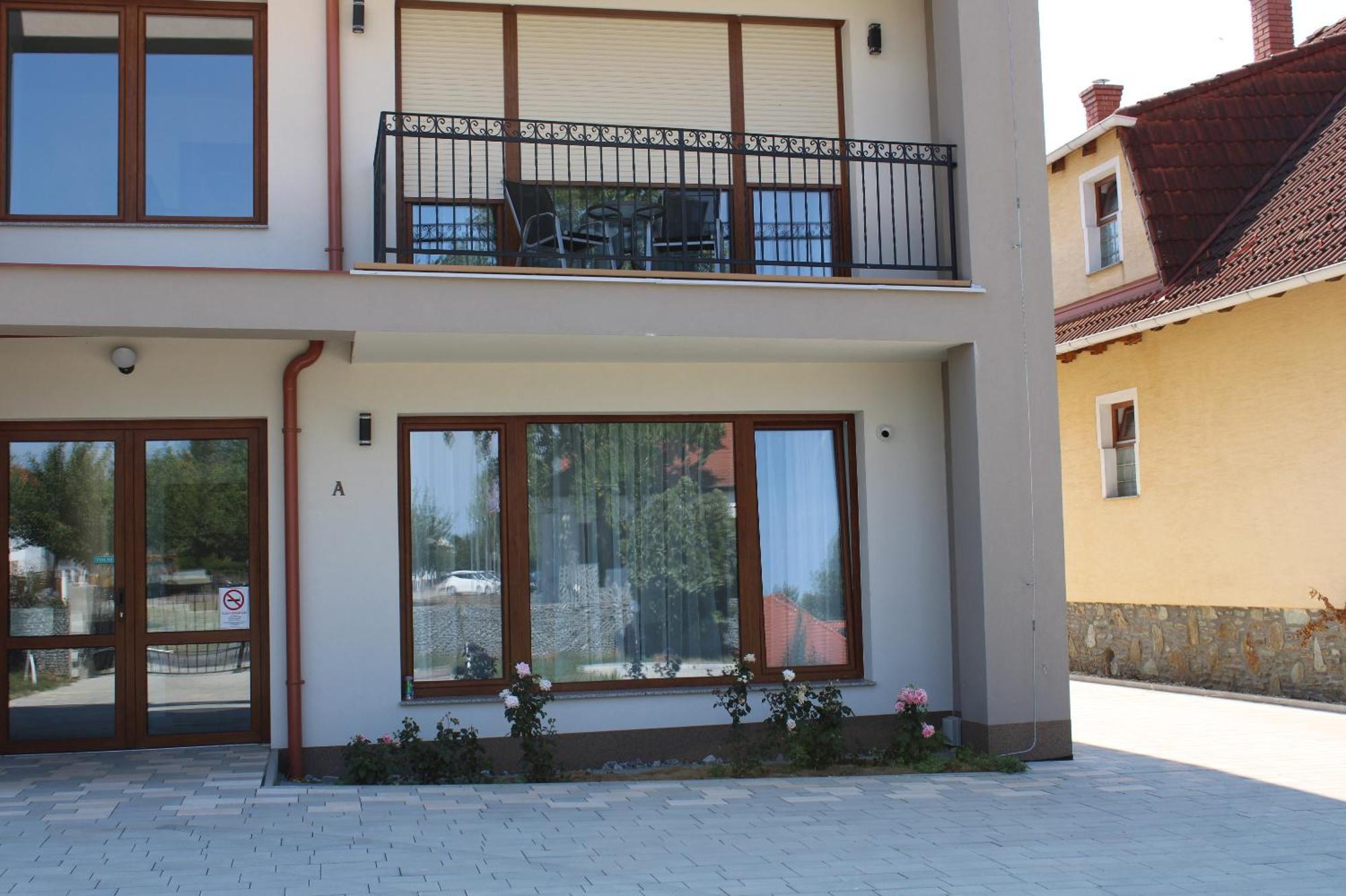 Mara Apartman Buek Екстериор снимка
