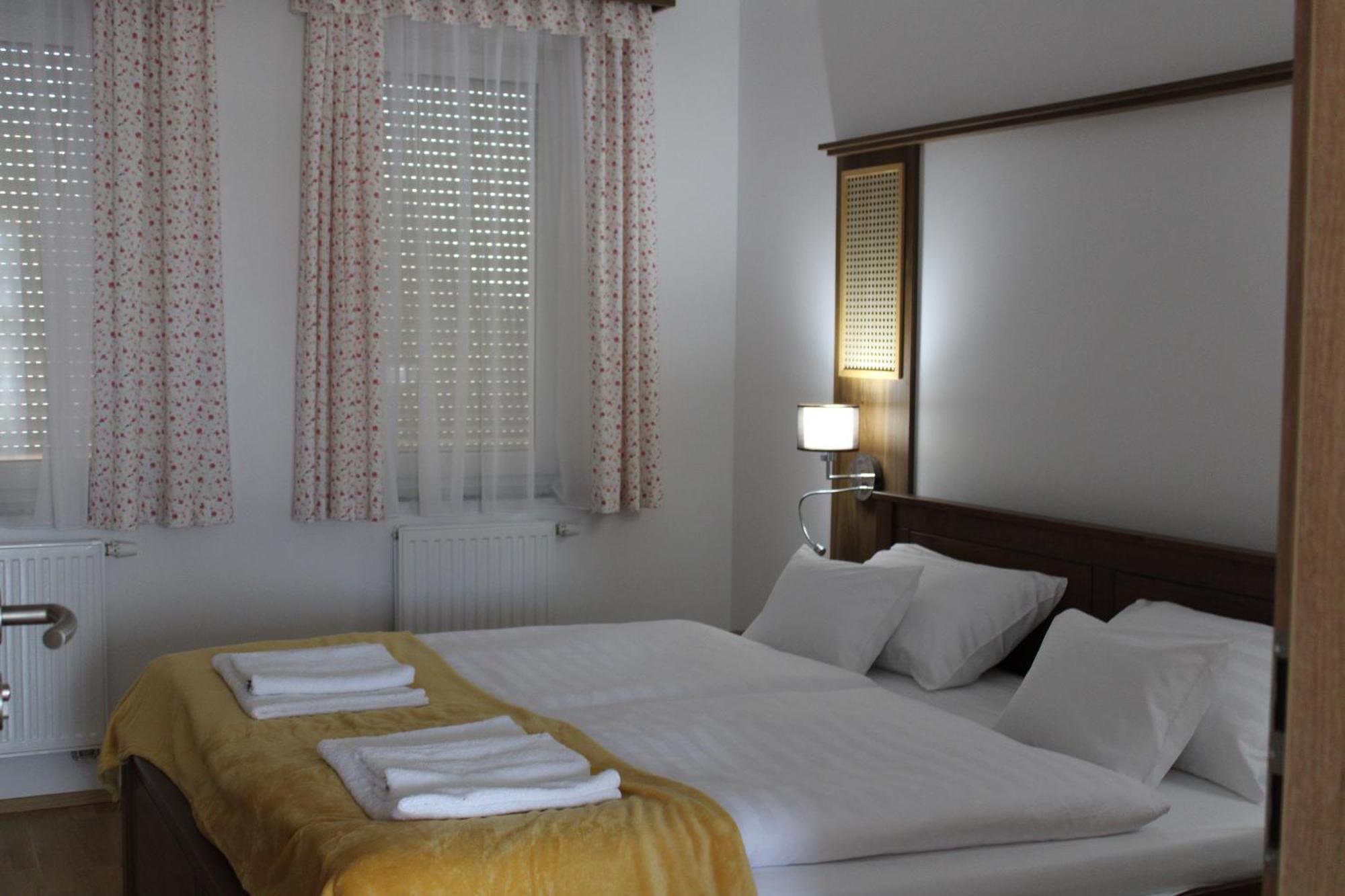 Mara Apartman Buek Екстериор снимка