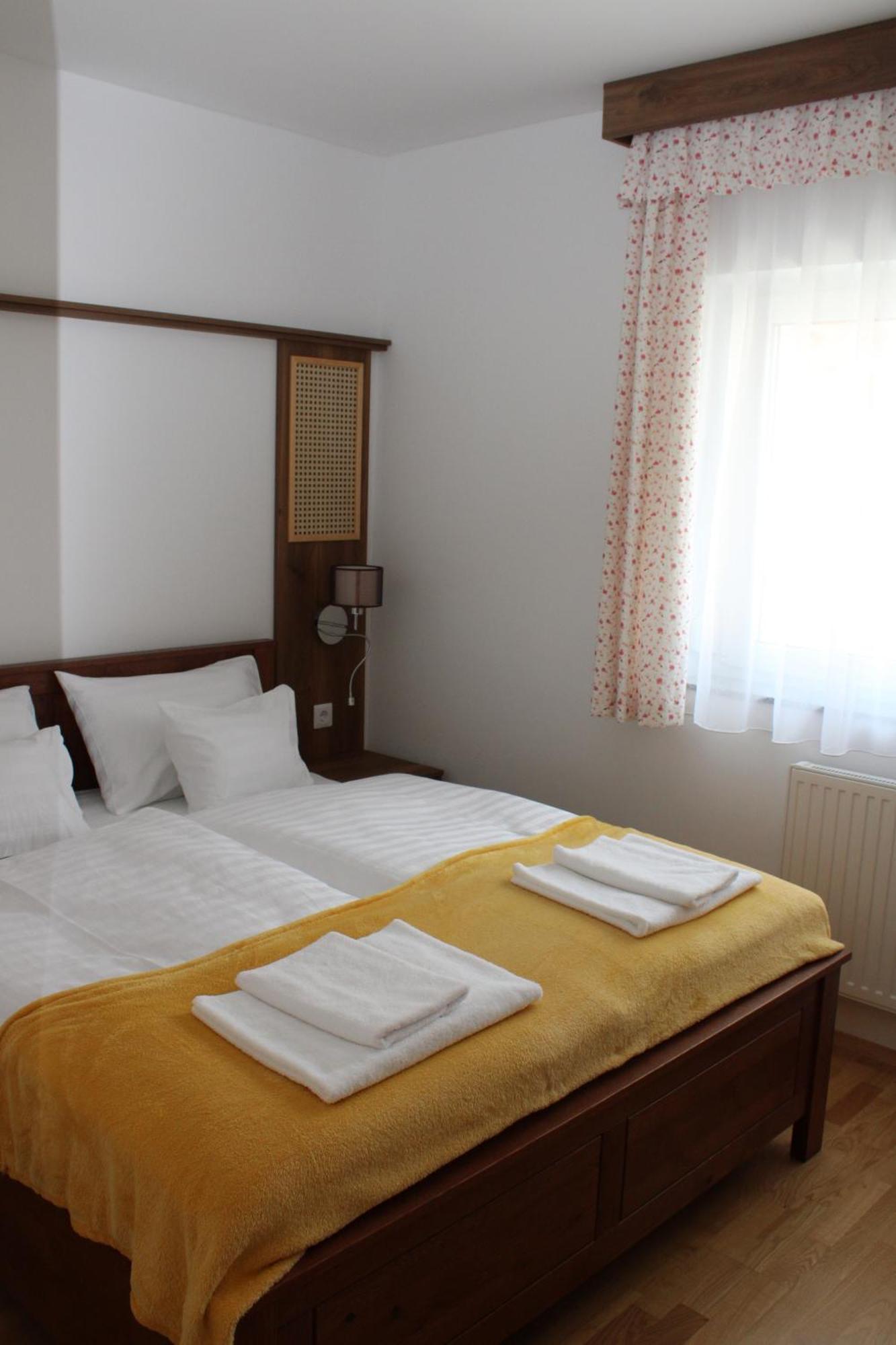 Mara Apartman Buek Екстериор снимка