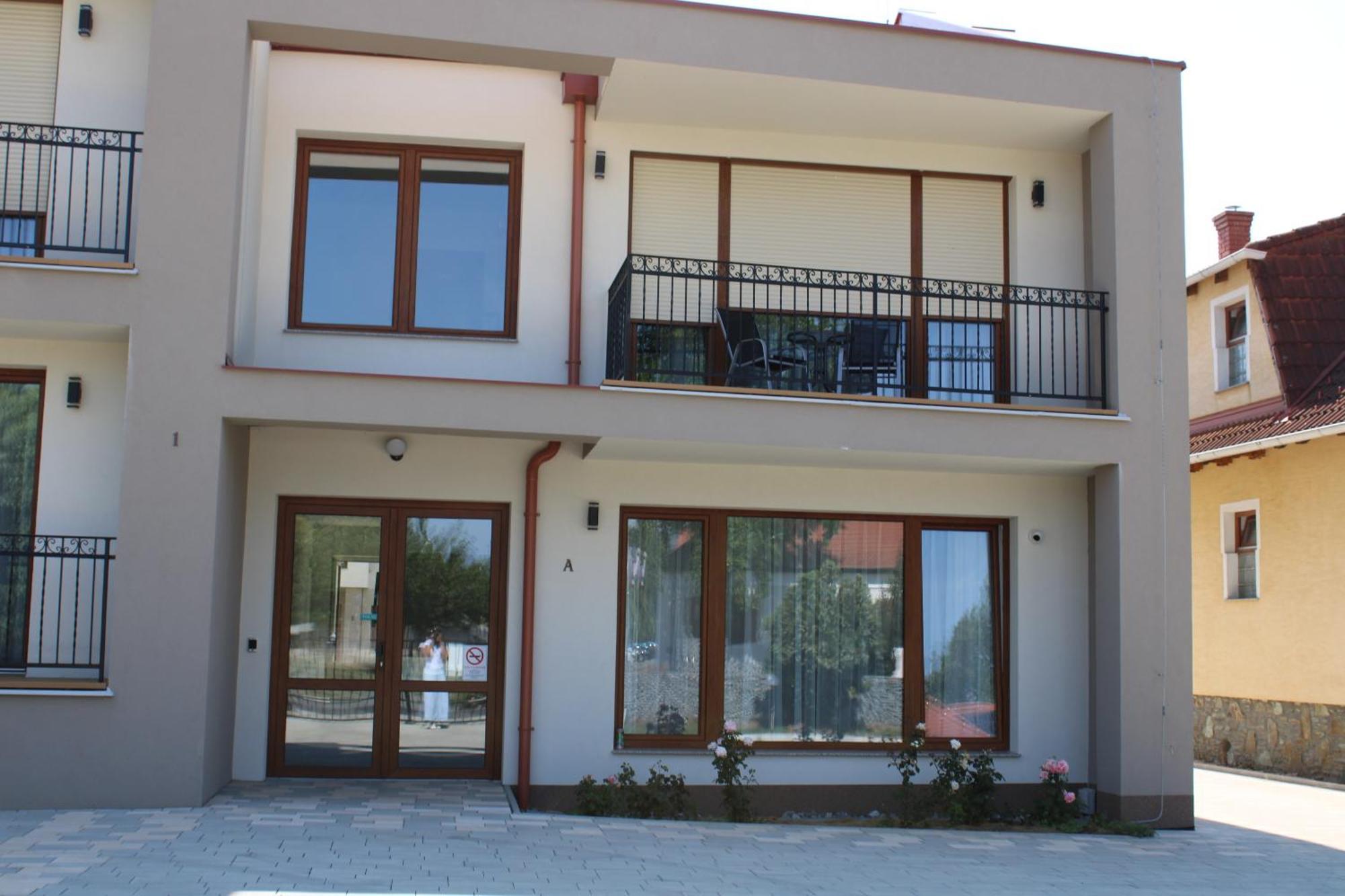 Mara Apartman Buek Екстериор снимка