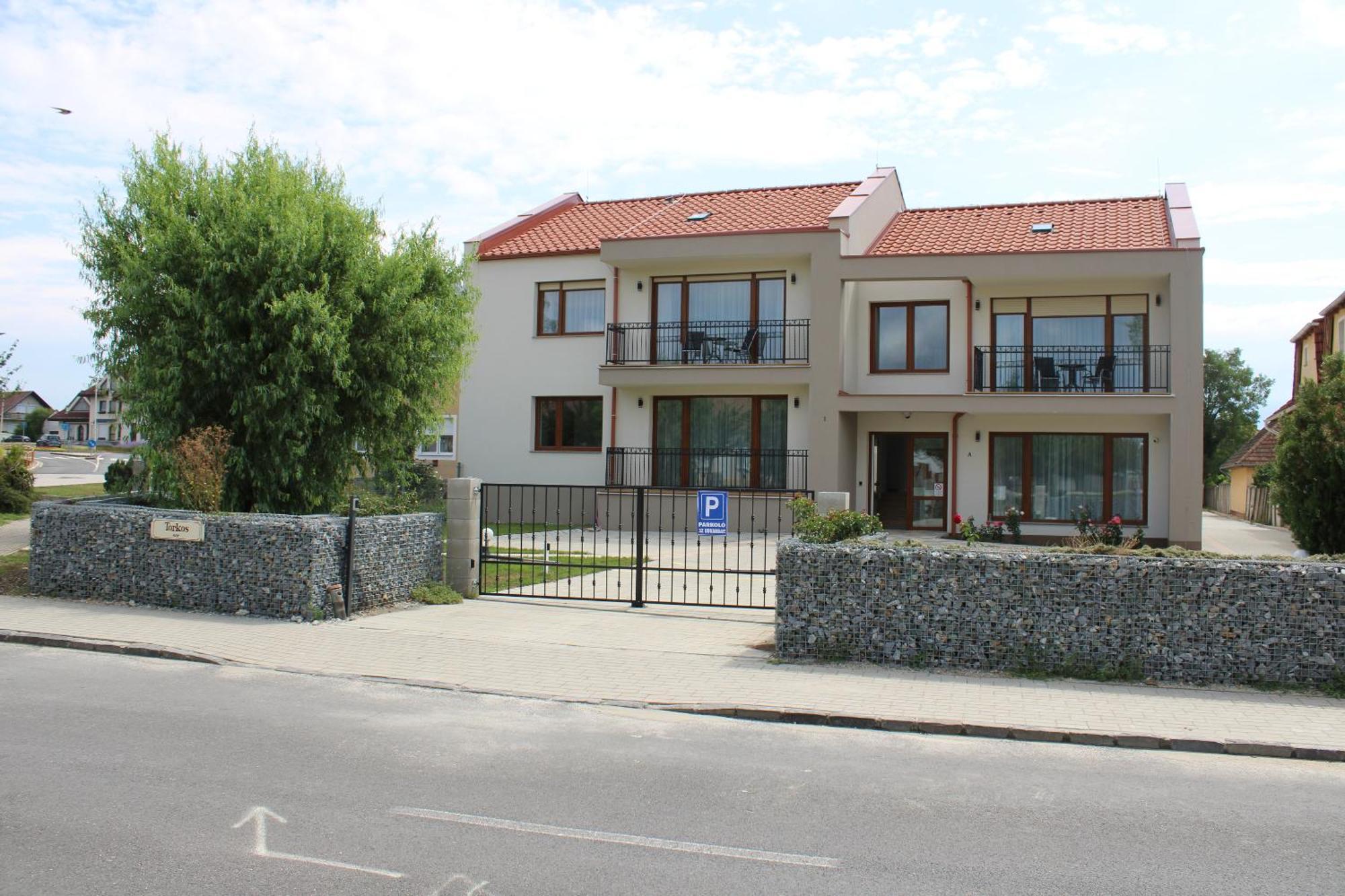 Mara Apartman Buek Екстериор снимка