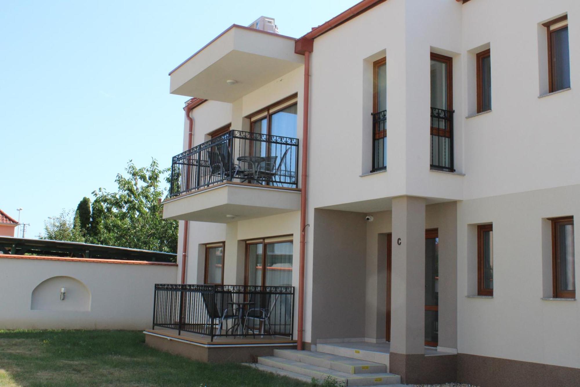 Mara Apartman Buek Екстериор снимка
