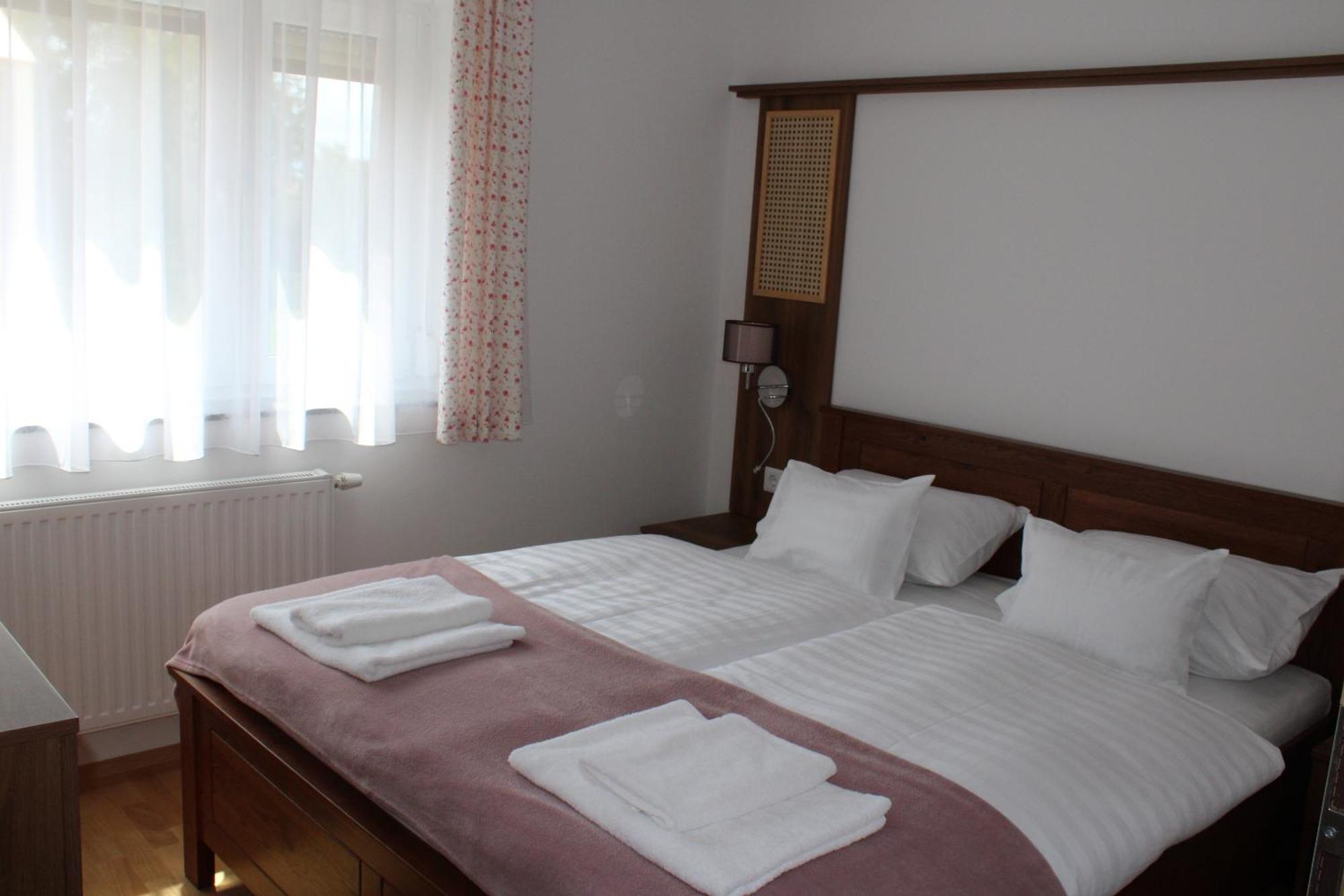 Mara Apartman Buek Екстериор снимка